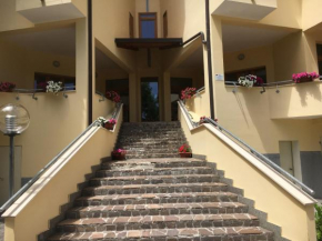Гостиница Appartamento sirente  Rovere